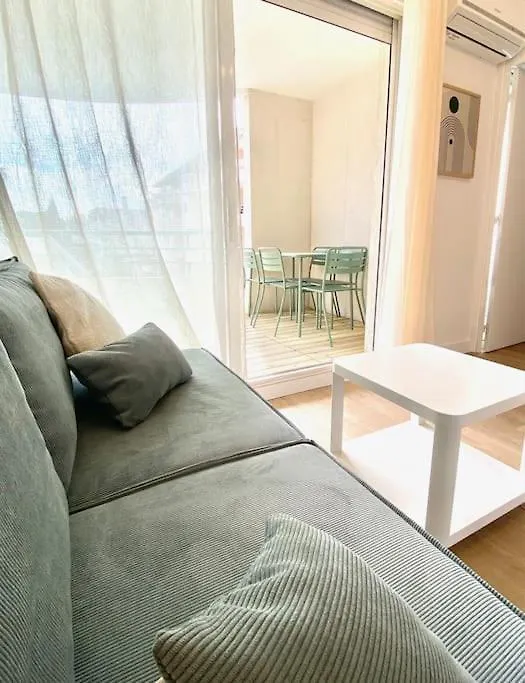 Superbe *Port Frejus*Piscine*Lumineux* 5 Personnes Apartamento França